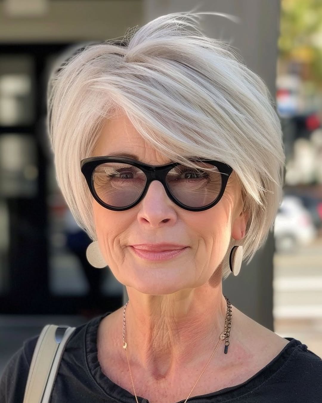 platinum blonde pixie bob