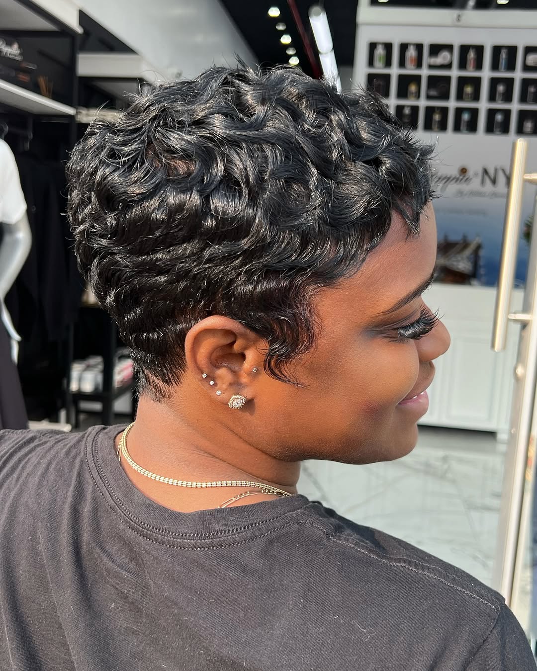 textured pixie cut for round face