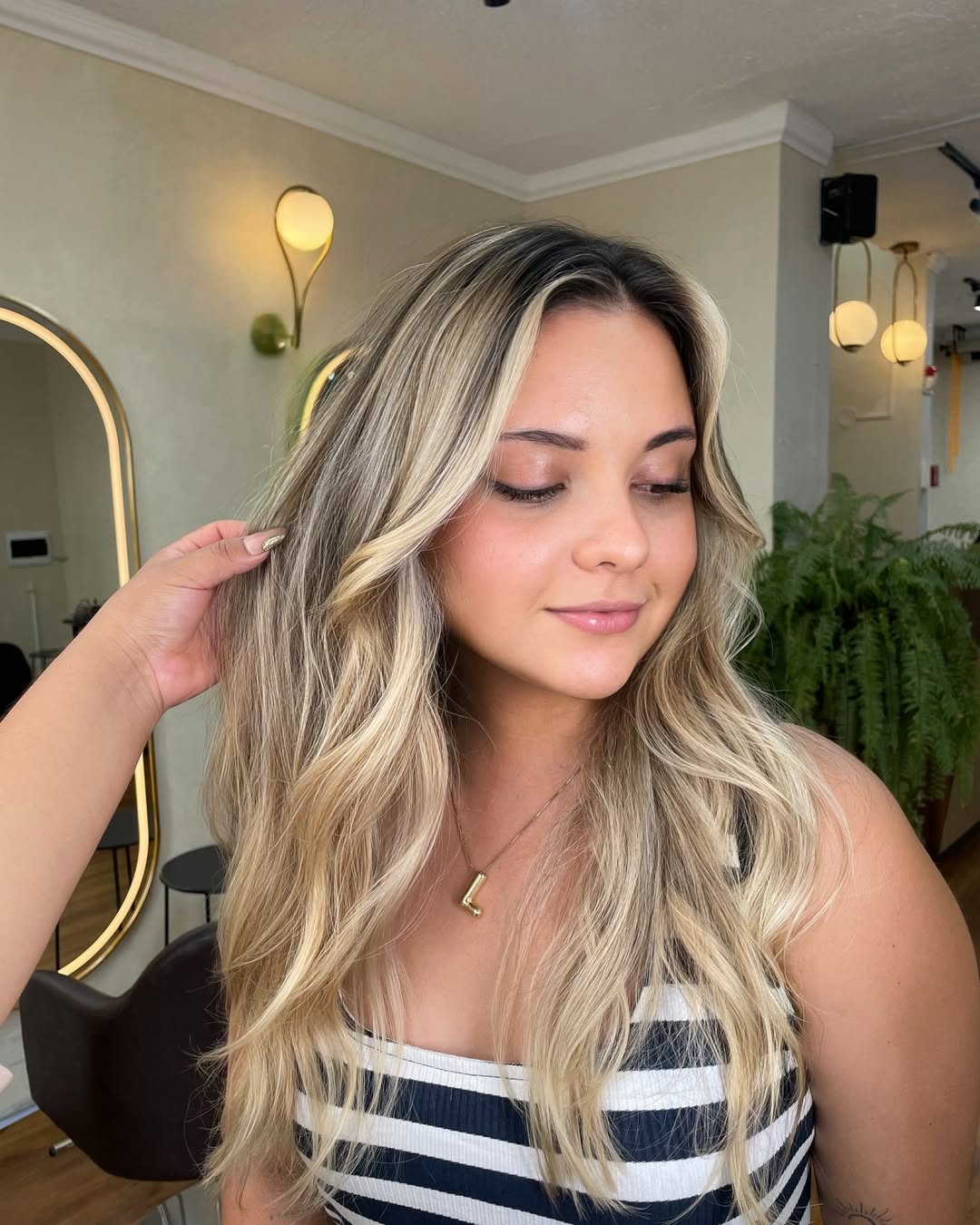 long layered honey blonde hair
