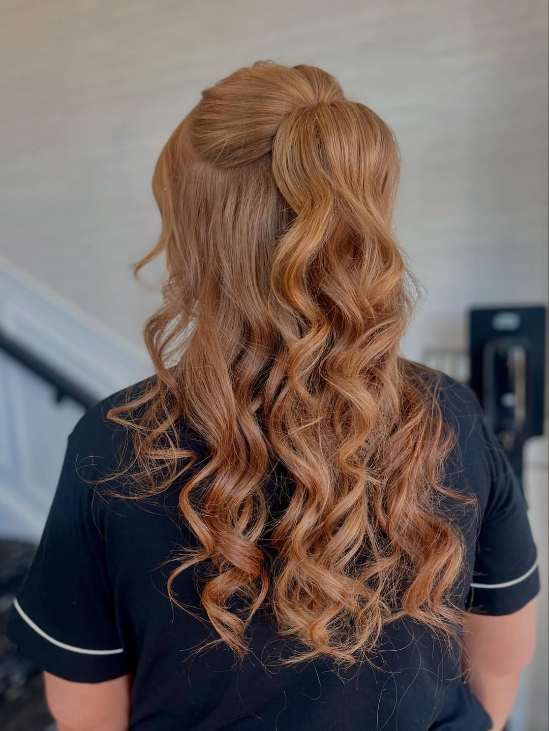 ponytail half-up half-down style