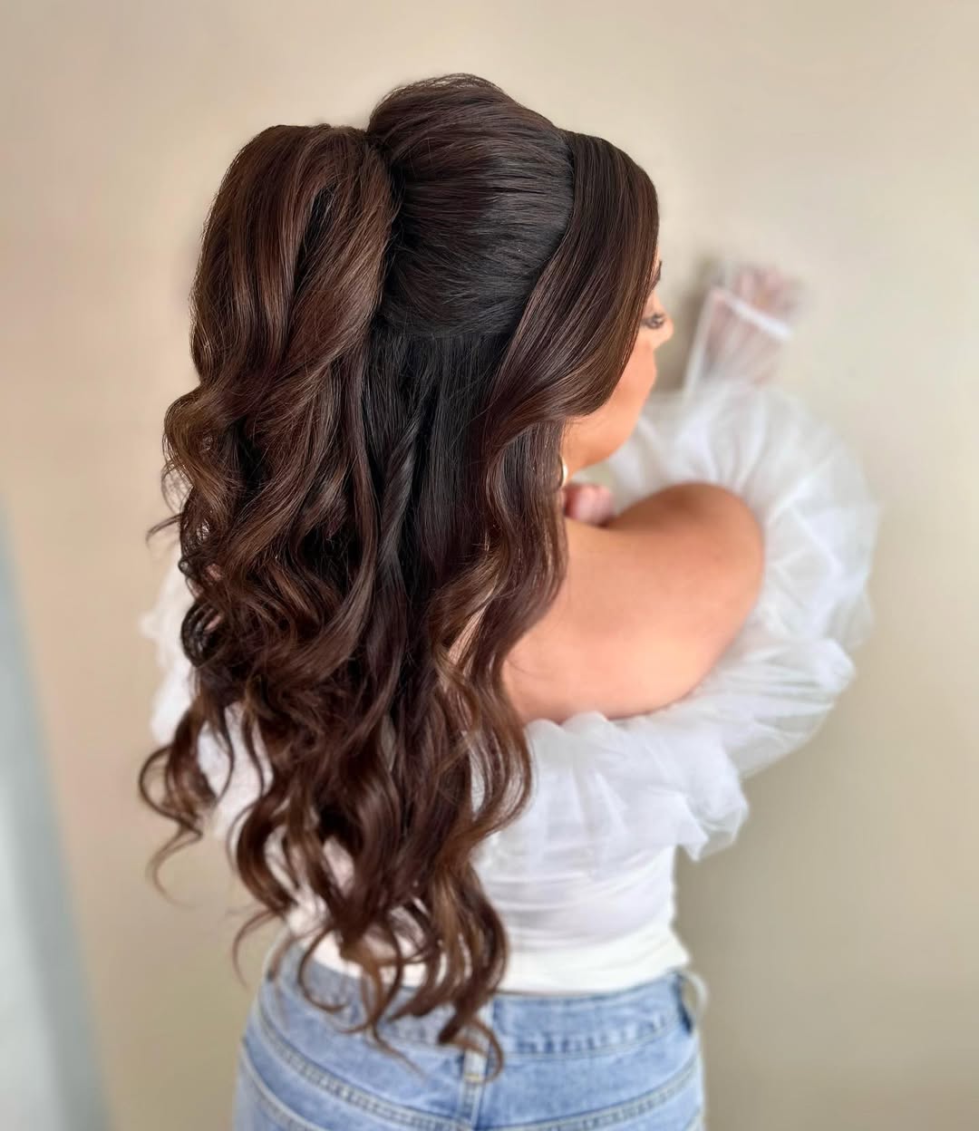 wavy fountain ponytail