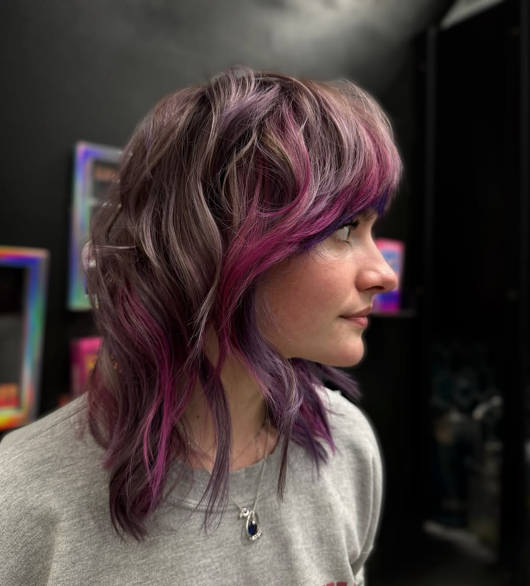 color-blocked wavy wolf cut