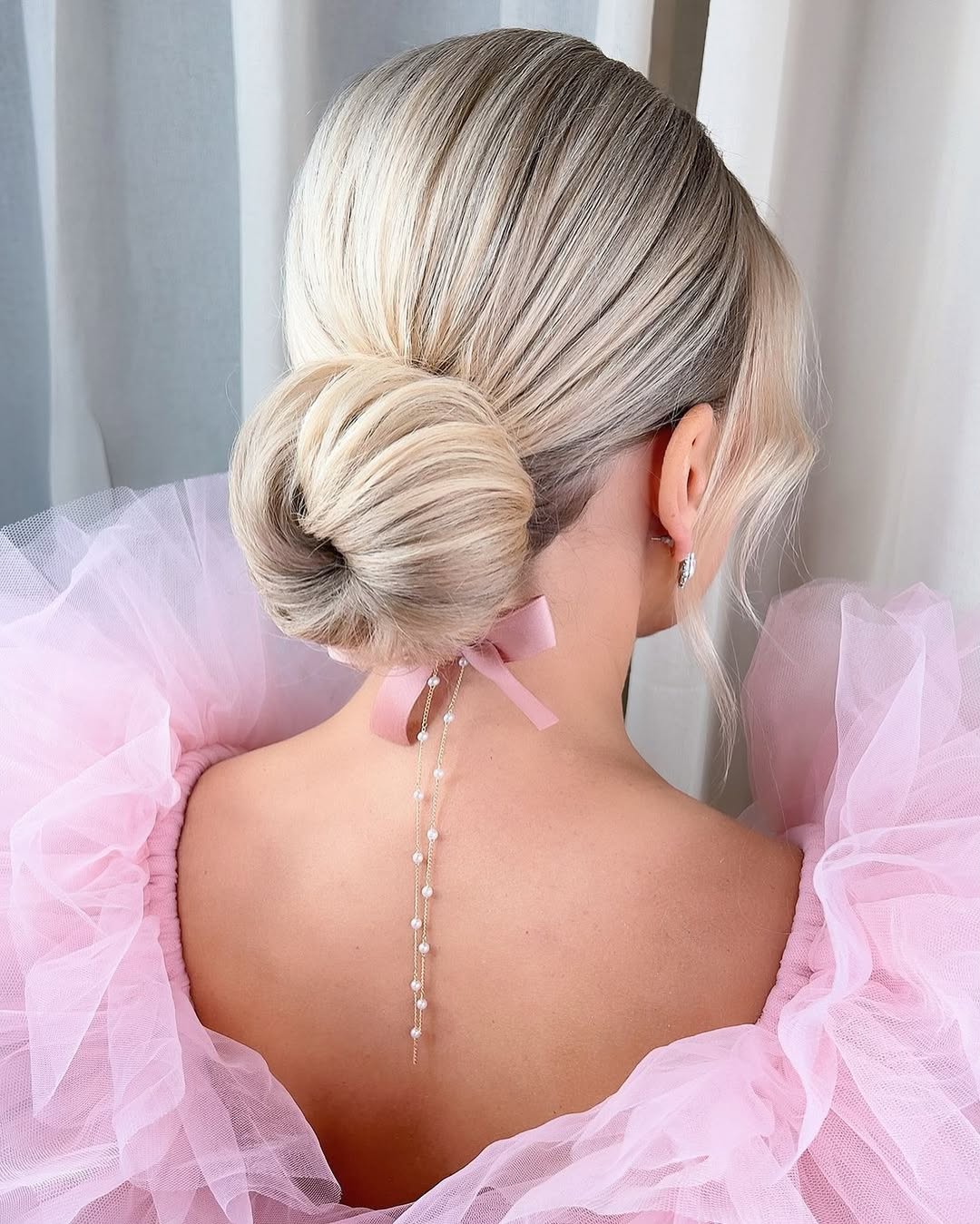 donut bun wedding hairstyle