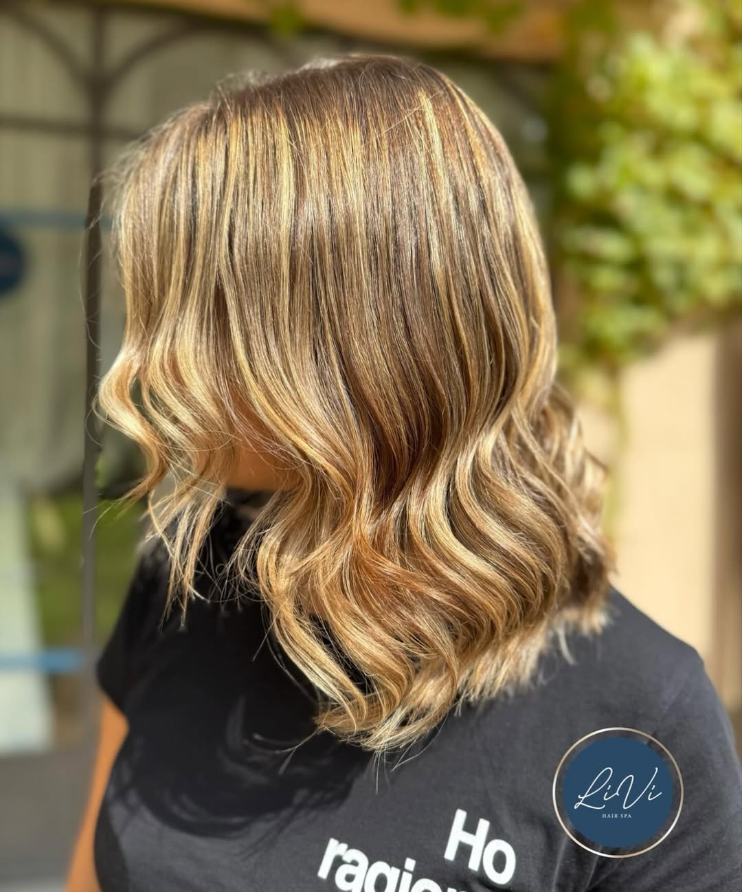 short honey brown hairstyle
