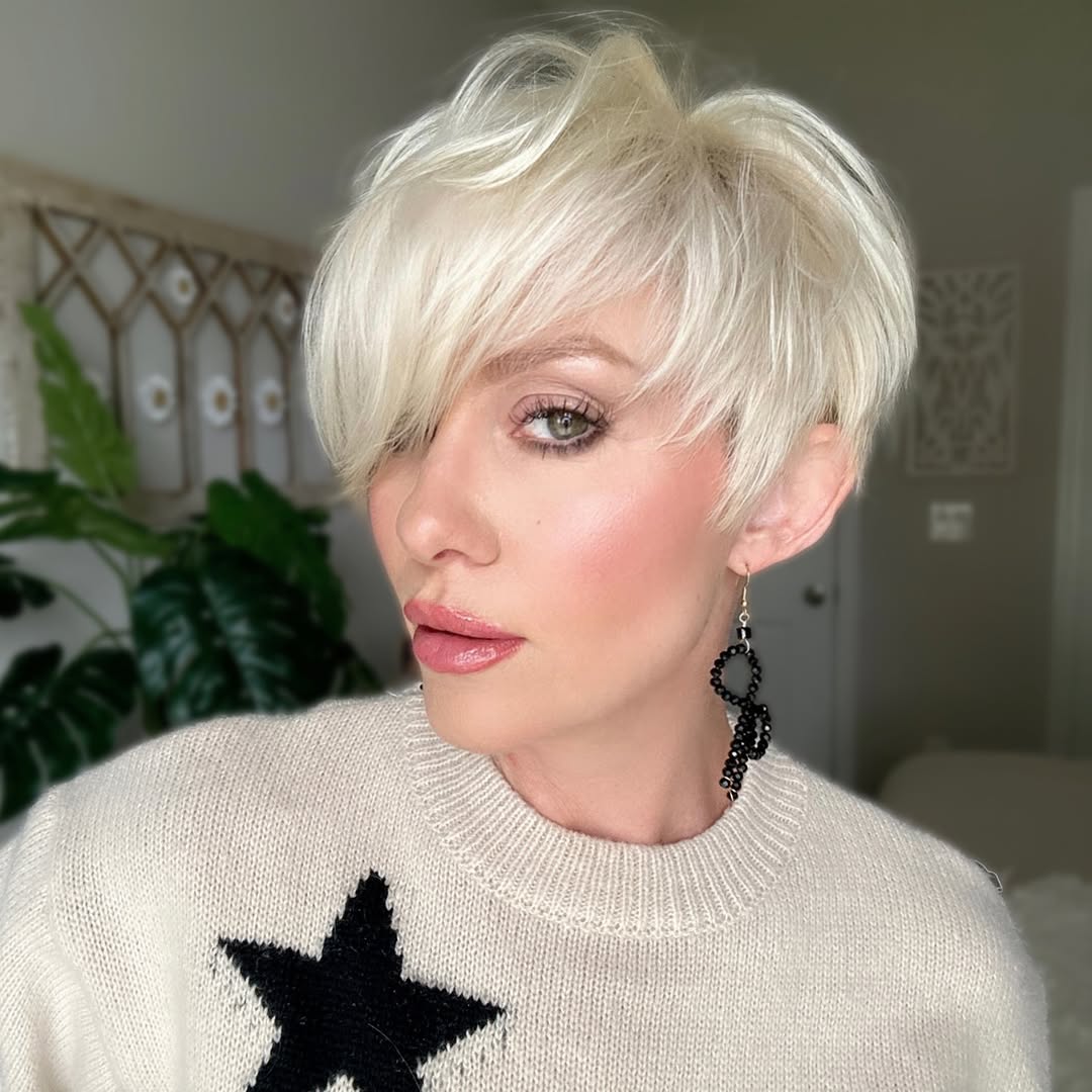 blonde asymmetrical pixie cut