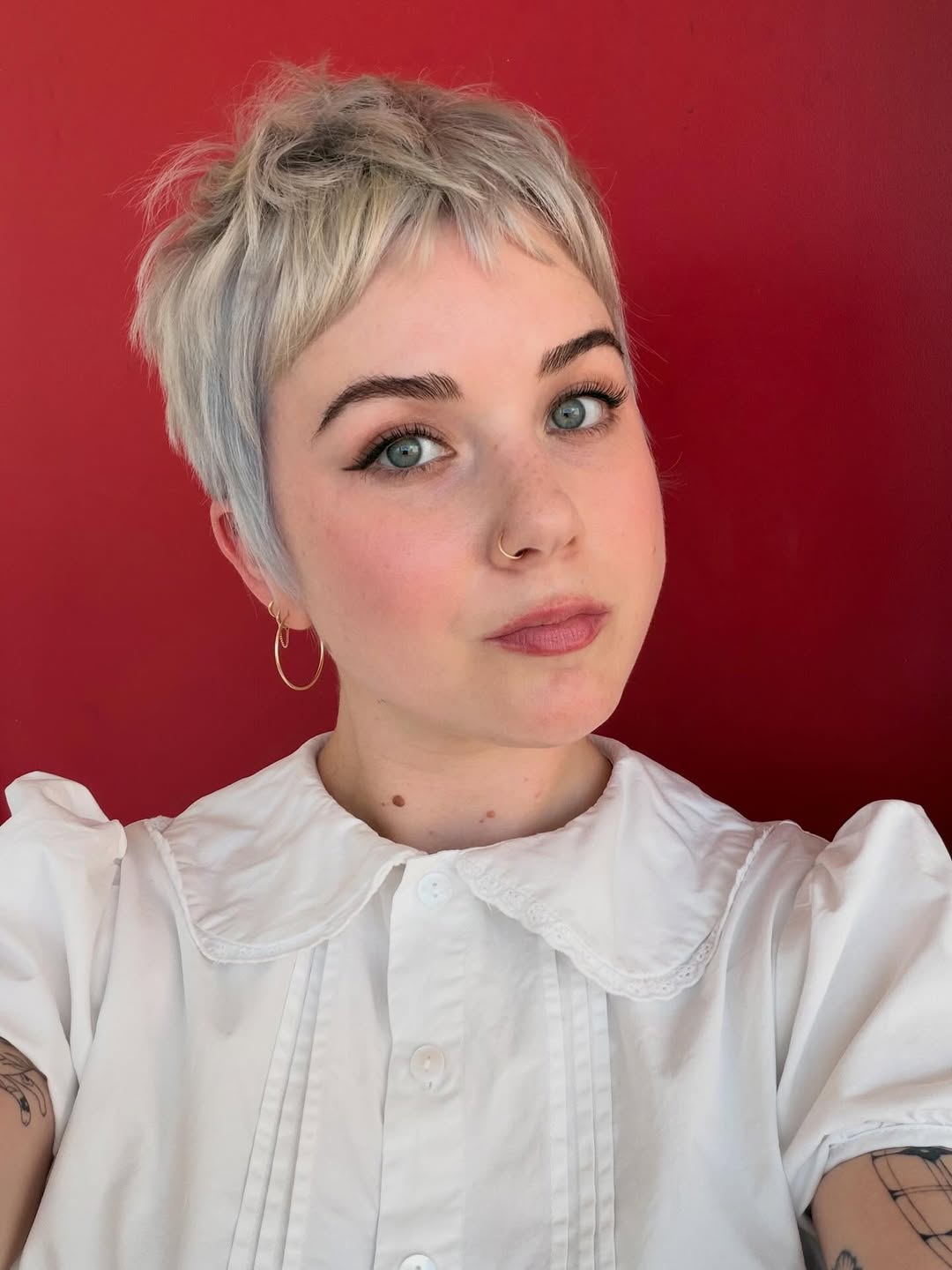 blonde messy pixie cut