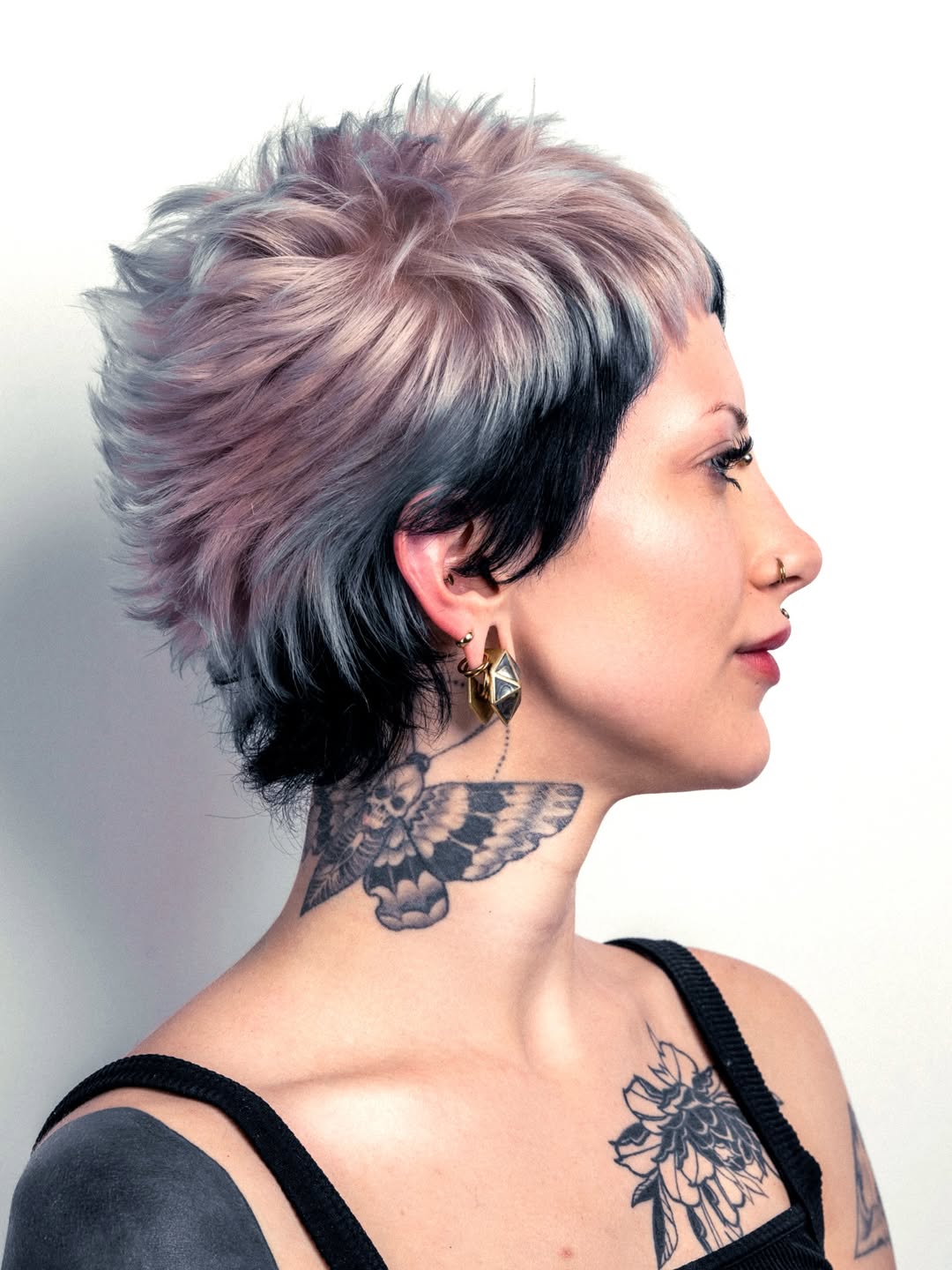 color-blocked textured pixie cut