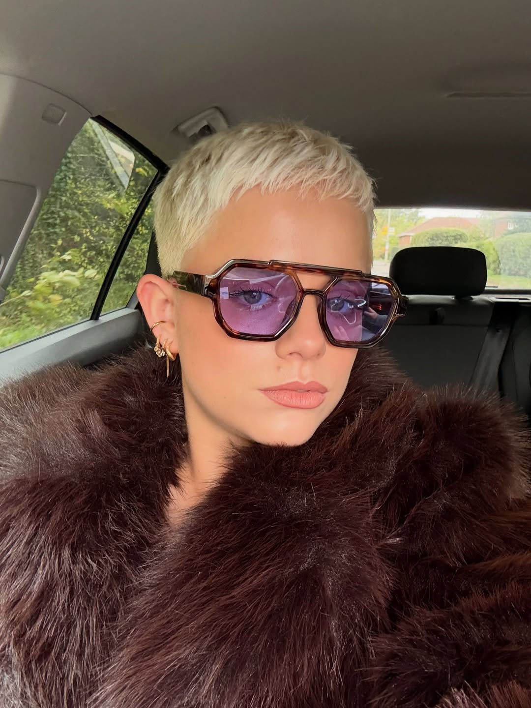 cropped blonde pixie cut