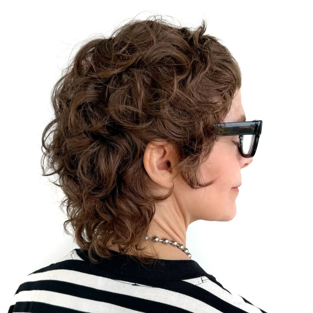 messy wavy pixie cut