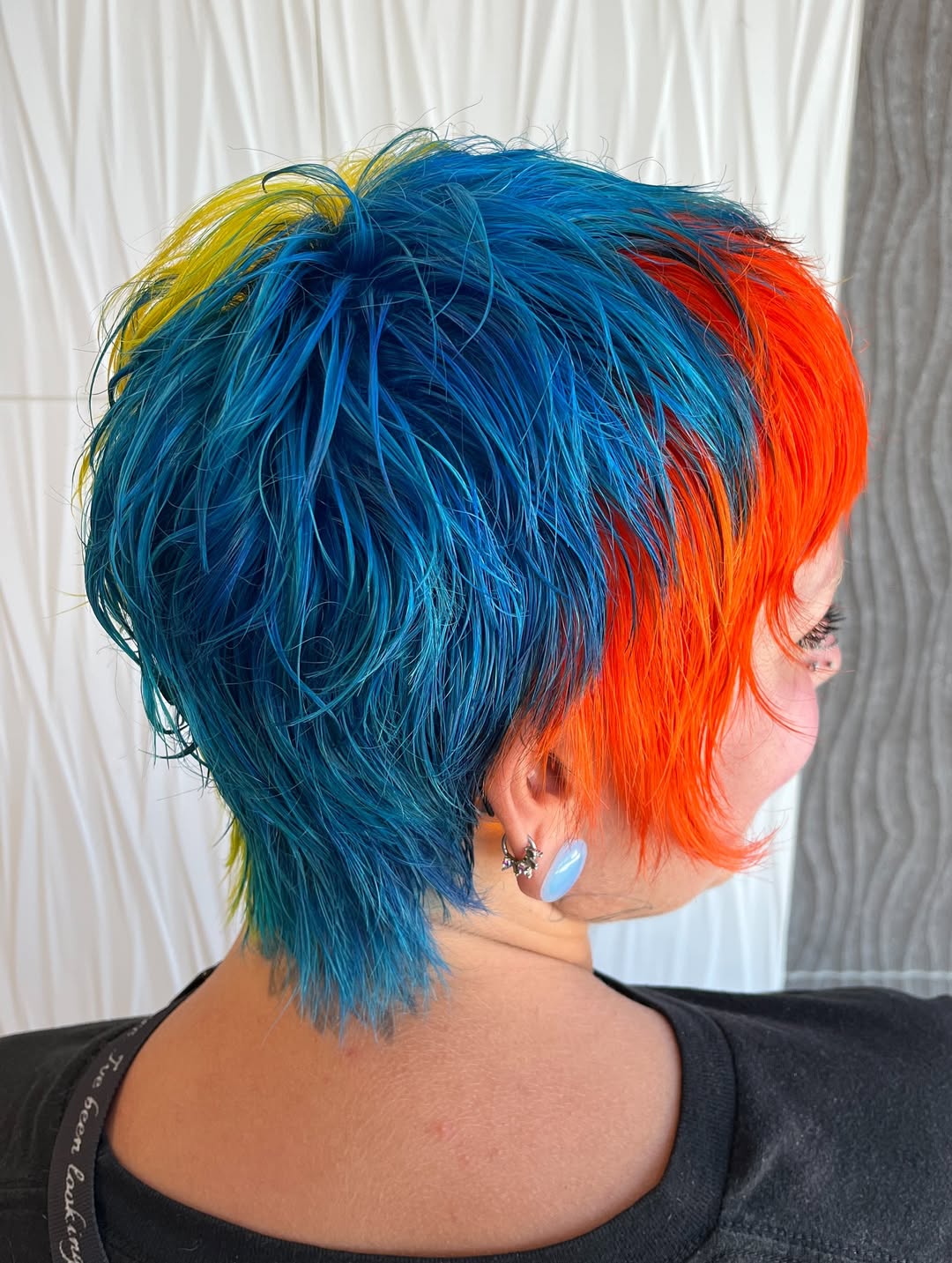 tricolor pixie hairstyle